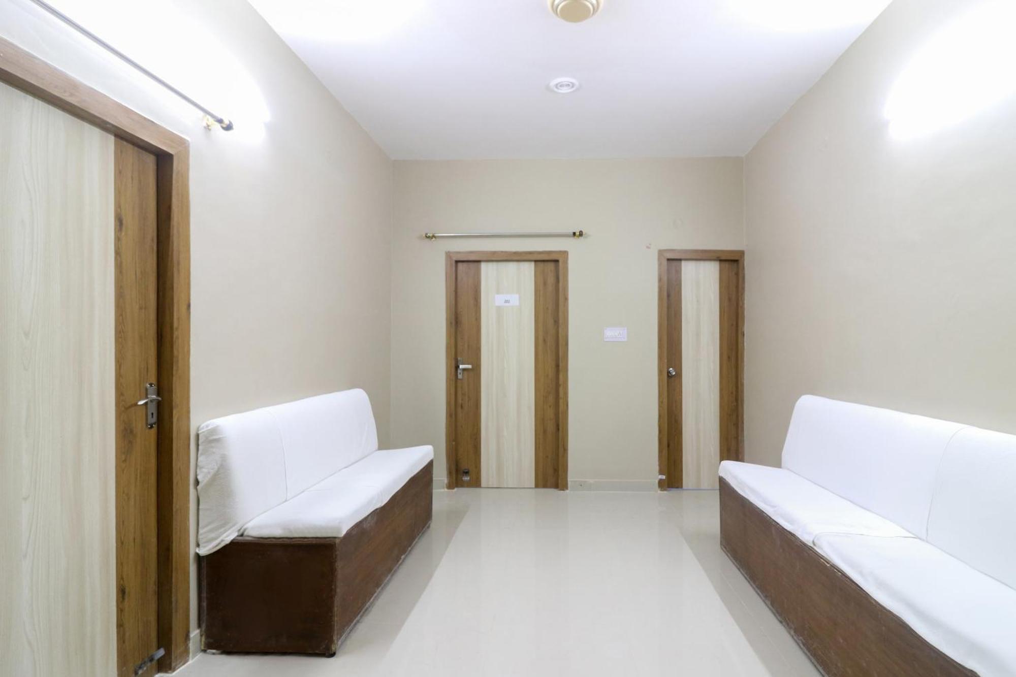 פאטנה Hotel O Royal Holiday מראה חיצוני תמונה